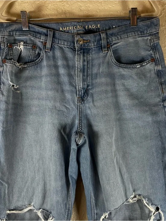 American Eagle Dreamy Drape Low Rise Flare Leg Jeans in Blue - Picture 3 of 14